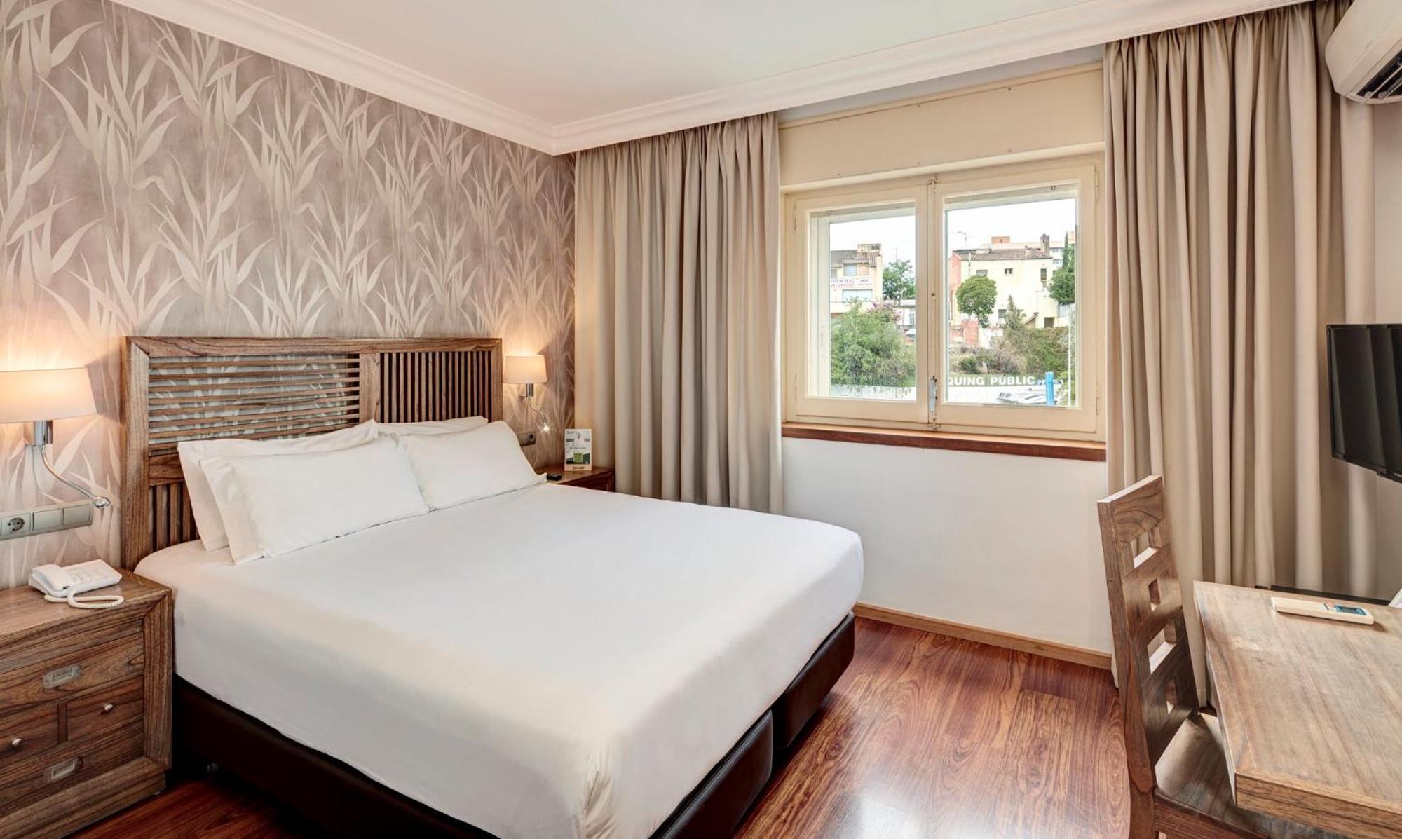Sercotel Hotel President Figueres  Bagian luar foto