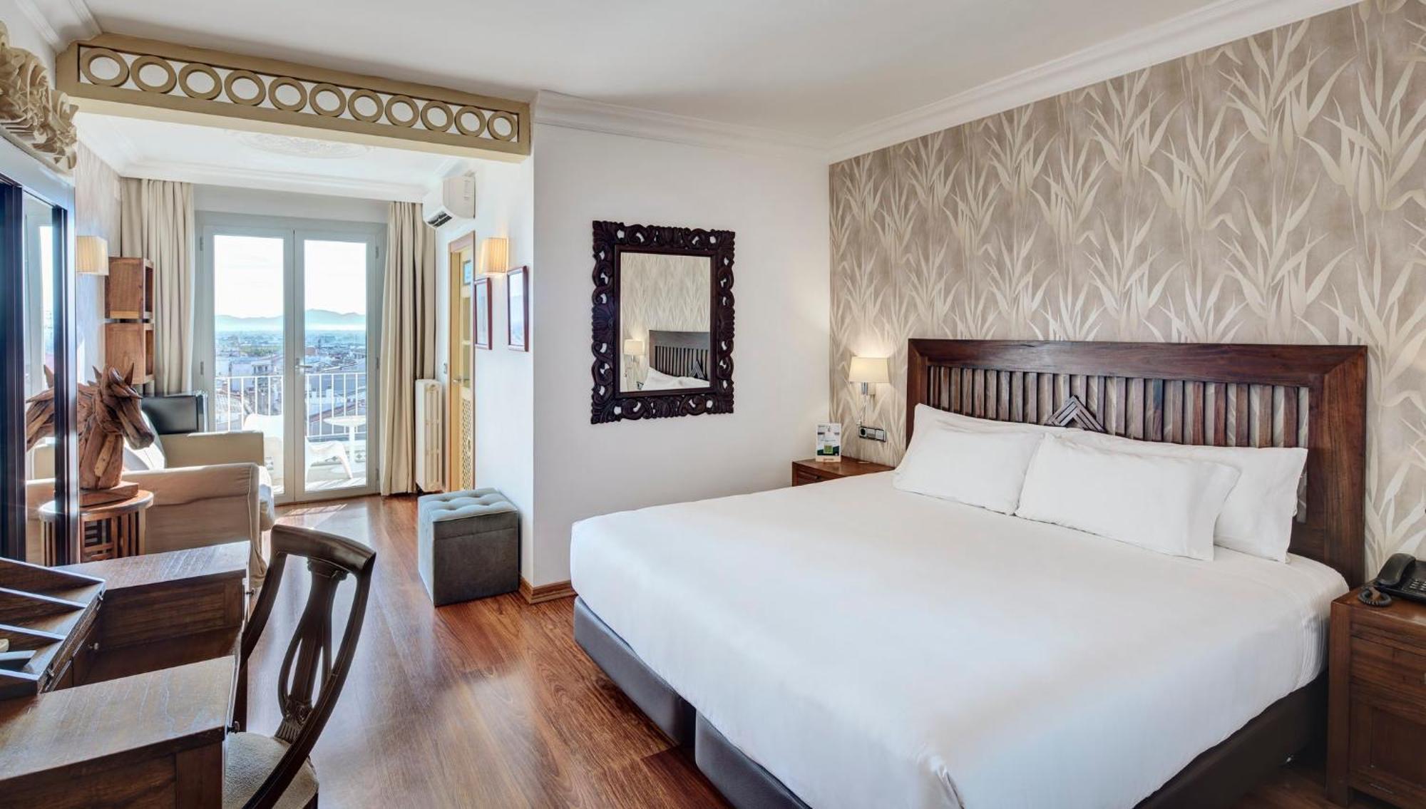 Sercotel Hotel President Figueres  Bagian luar foto