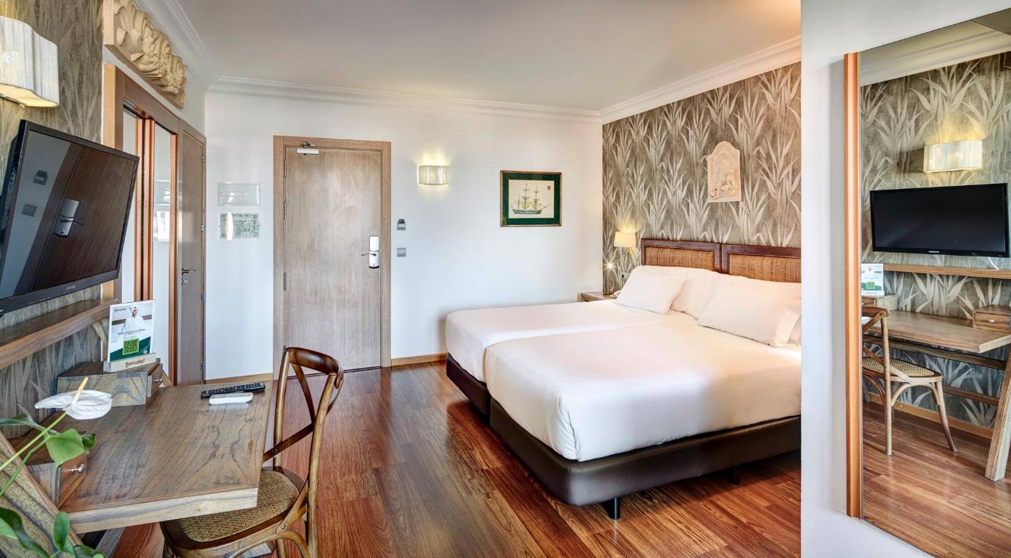 Sercotel Hotel President Figueres  Bagian luar foto