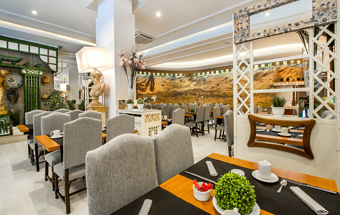 Sercotel Hotel President Figueres  Bagian luar foto