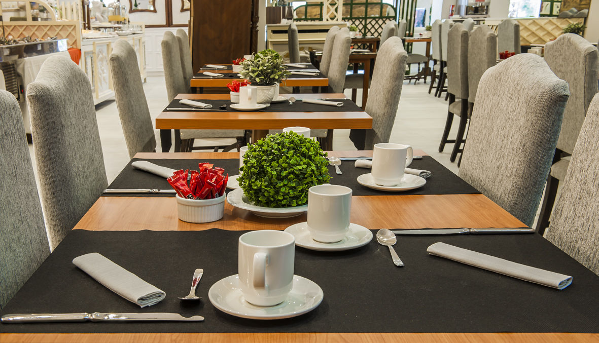 Sercotel Hotel President Figueres  Bagian luar foto